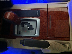 丰田酷路泽4000中东现车 优惠来袭底价销冠