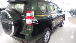 丰田普拉多2700现车优惠中 天津港零利润酬宾