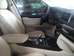 14款宝马X5现车底价盛行 精彩促销闪亮出击