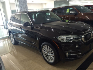 新宝马X5港口现车独家特卖 吹响优惠集结号