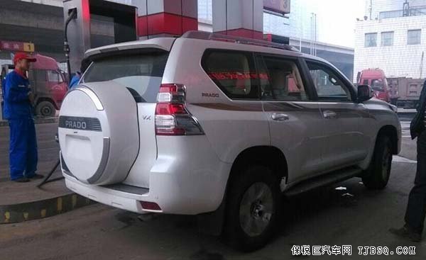 2014款丰田普拉多2700VX中东版 彩色仪表盘