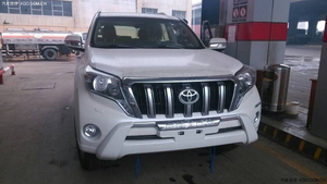 2014款丰田普拉多2700VX中东版 彩色仪表盘