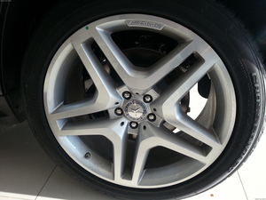 奔驰GL550现车到店 天津现车充足超多优惠