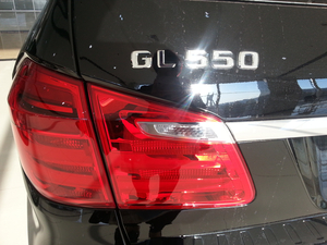 奔驰GL550现车到店 天津现车充足超多优惠