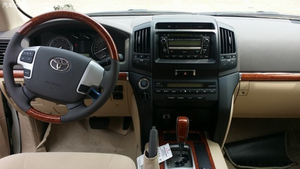 丰田兰德酷路泽4000飚底价 吹响优惠集结号