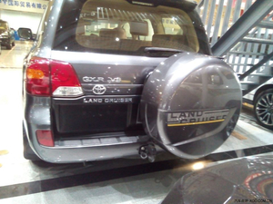 丰田兰德酷路泽4600中东版现车到店 越野利器