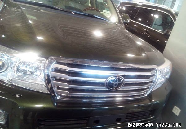 陆地巡洋舰4600中东版现车 激情畅想最优价格