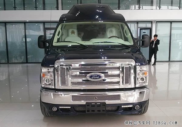 福特E350游艇版霸气来袭 天津现车底价酬宾
