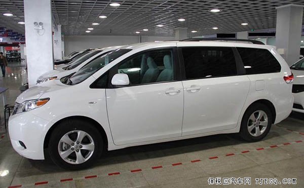 丰田塞纳3.5L四驱标配版 2014款现车特卖仅售45万