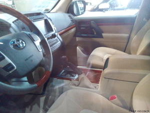 陆地巡洋舰4600中东版现车 激情畅想最优价格