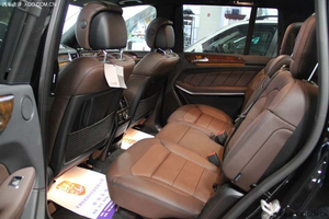 奔驰GL550尽显至尊 现车巅峰让利优惠超低价