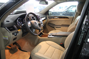 奔驰GL550尽显至尊 现车巅峰让利优惠超低价