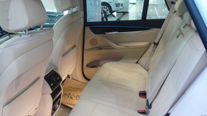 2014款宝马X5商家促销 现车抵港实惠价格销售