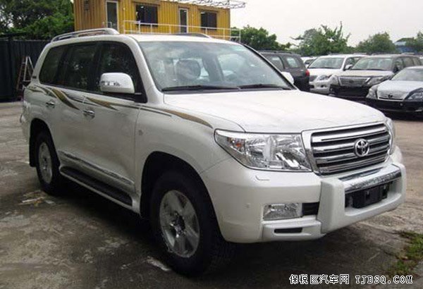 丰田酷路泽4600中东版 双油双备/天窗/导航现车97万