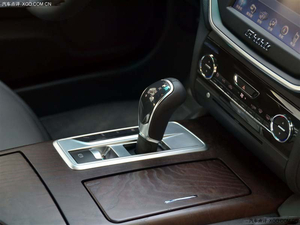 2014款玛莎拉蒂总裁现车到店 年底优惠不断中