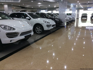 保时捷卡宴铂金版 天津港口再掀降价新狂潮