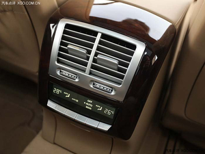 奔驰S65专场火热开启 现车新款抵港实惠价售