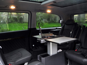 奔驰唯雅诺现车抵港 现车商家特惠低折回馈