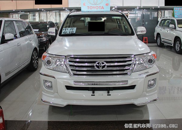 丰田酷路泽4000中东版商家促销 购车送豪礼中