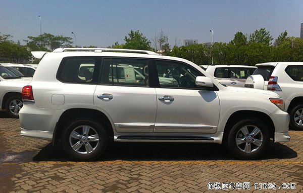 丰田塞纳2.7两驱现车降价 塞纳3.5两驱/四驱