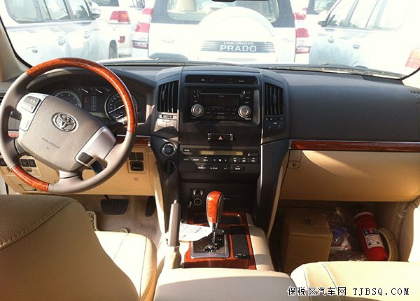 丰田塞纳2.7两驱现车降价 塞纳3.5两驱/四驱