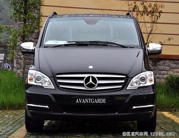 奔驰唯雅诺现车抵港 现车惊喜促销引爆天津