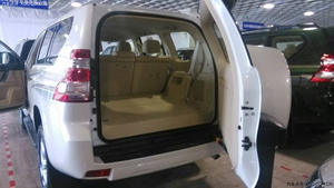 霸道2700中东版现车 港口火爆销售价格优厚