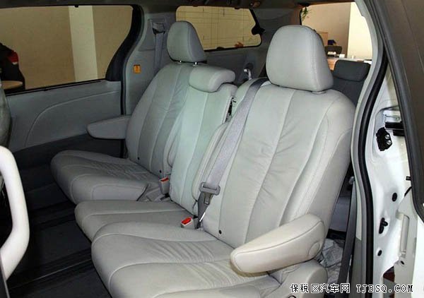 2014款丰田塞纳3.5商务 天津现车到店实惠抛售