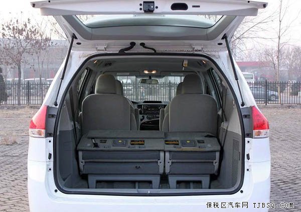 2014款丰田塞纳3.5商务 天津现车到店实惠抛售