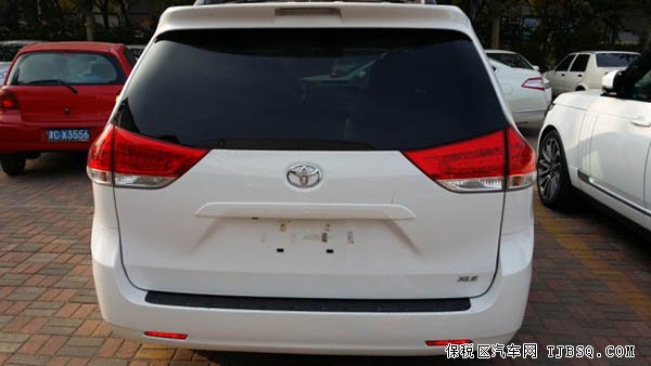 2014款丰田塞纳3.5L四驱版标配 现车热卖45.5万起