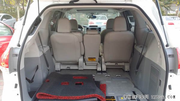 2014款丰田塞纳3.5L四驱版标配 现车热卖45.5万起