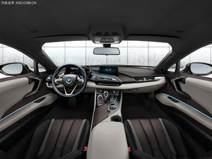 宝马i8顶级超跑 奢华巨献现车狂飙底价