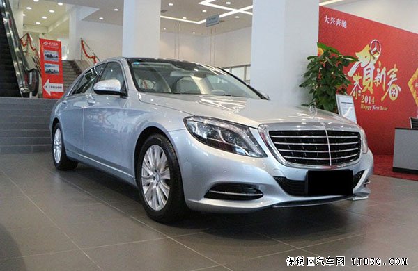 奔驰S级全系现车 天津港疯狂打折大酬宾