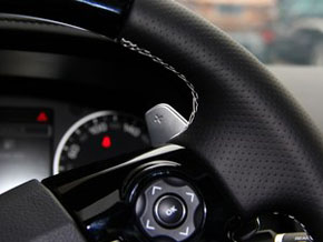 2014款路虎发现四加规版 HSE包/保护包现车82万起