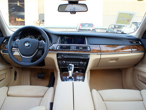 宝马7系商家让利 天津港口现车充足超多优惠