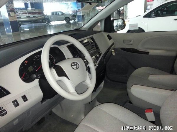 2014款丰田塞纳3.5L美规版MPV 两驱版现车41万起