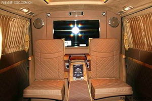 奔驰唯雅诺最低价 天津港现车巨幅优惠畅销中