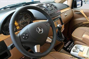 奔驰唯雅诺最低价 天津港现车巨幅优惠畅销中