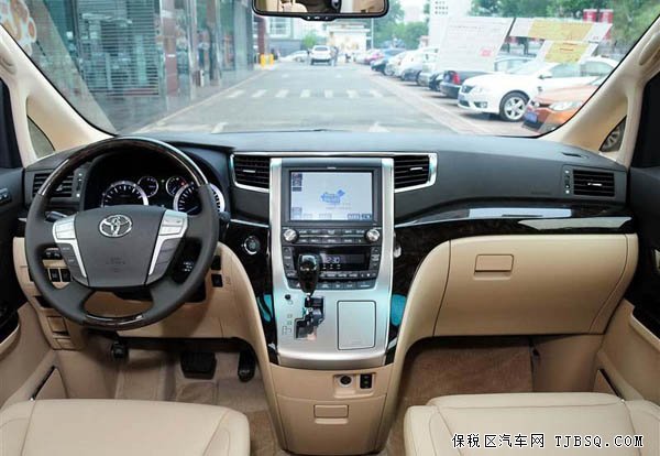 丰田埃尔法中东版商家让利 天津港零利润酬宾