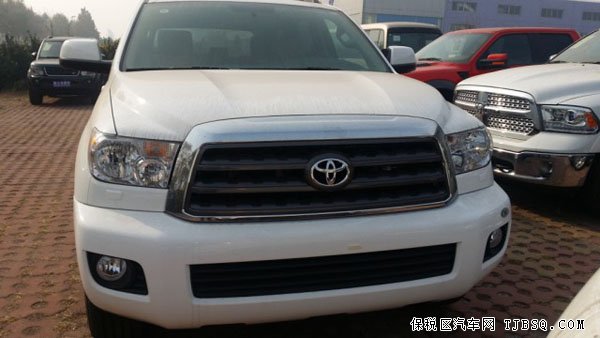 2014款丰田红杉SR5版 天窗/雷达/19轮天津现车80万起