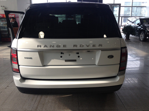 2014款路虎揽胜行政3.0现车 极致优惠引购车潮