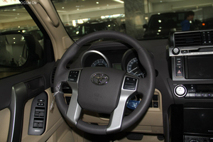 2014款丰田霸道2700中东版 现车底价酬宾