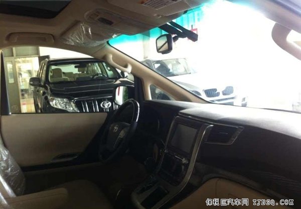 中东版丰田埃尔法享折扣 热惠批量现车任你选