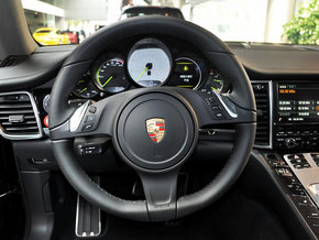 2014款保时捷帕纳梅拉动能超跑 现车特惠巨献