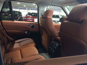 路虎揽胜3.0行政 14款现车主力强推直面挑战