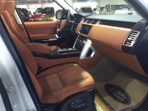 路虎揽胜3.0行政 14款现车主力强推直面挑战