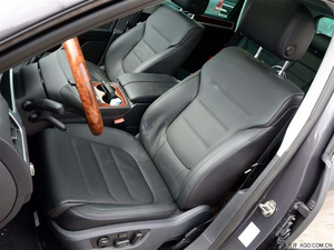 大众途锐驾享新时尚 现车触底直降底价酬宾