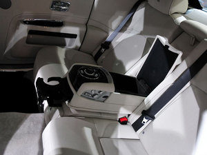 劳斯莱斯古思特到店 天津现车让利一降再降