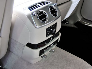 劳斯莱斯古思特到店 天津现车让利一降再降