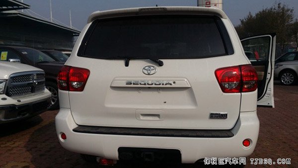 2014款丰田红杉SR5版 5.7L版天窗/导航现车81万起